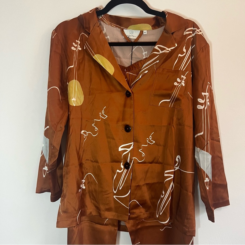 Not Just Pajama. Resort Alto-Pajama Set 100% Silk. Size M